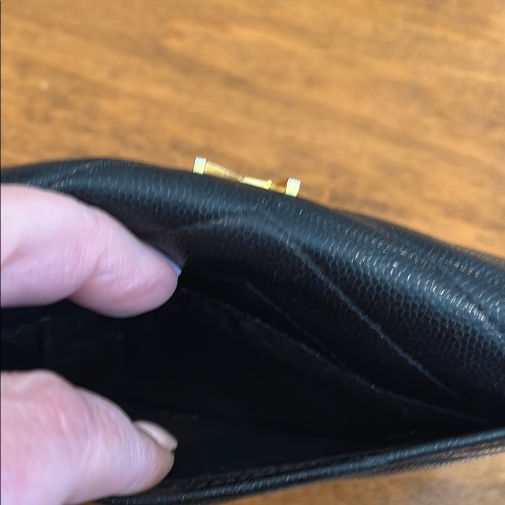 Authentic Yves Saint Laurent Black Leather Women's Compact Wallet - Picture 7 of 8